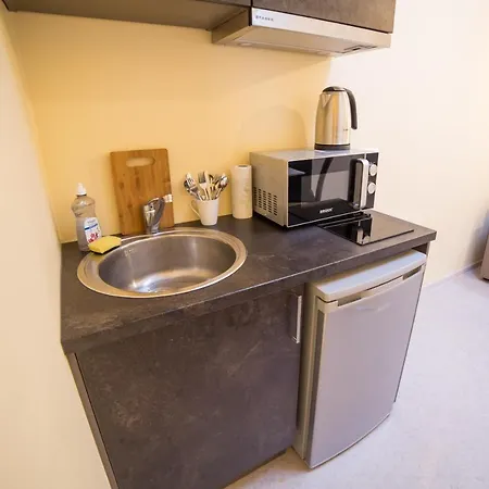 Enjoy Easy Living In Recently Renovated *